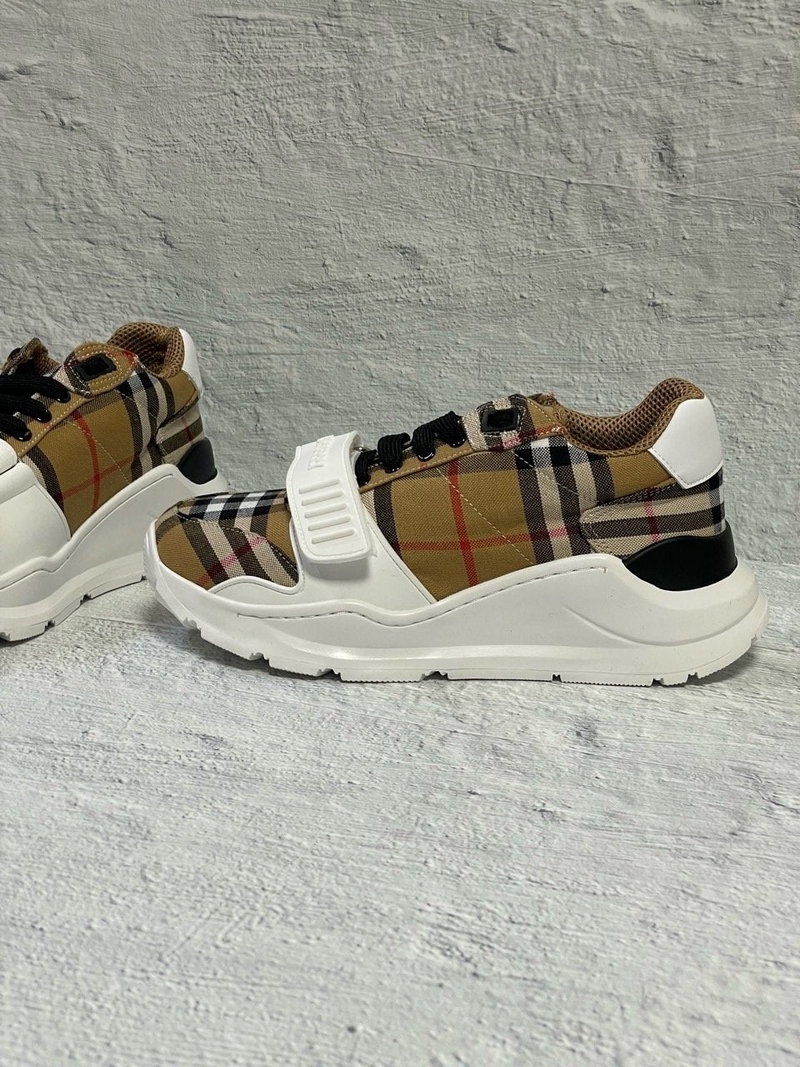 버버리 체크 벨크로 스니커즈