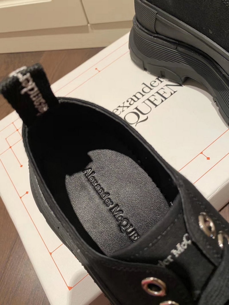 알렉산더 맥퀸 트레드 슬릭 레이스 업 블랙 -해외배송-