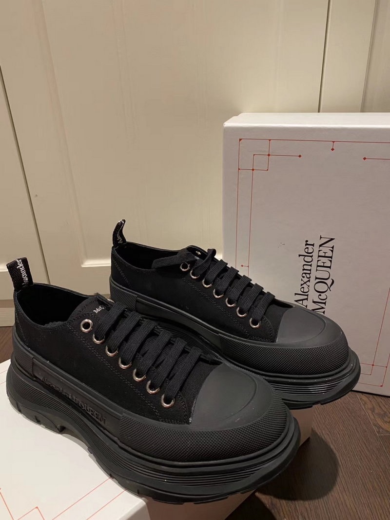 알렉산더 맥퀸 트레드 슬릭 레이스 업 블랙 -해외배송-
