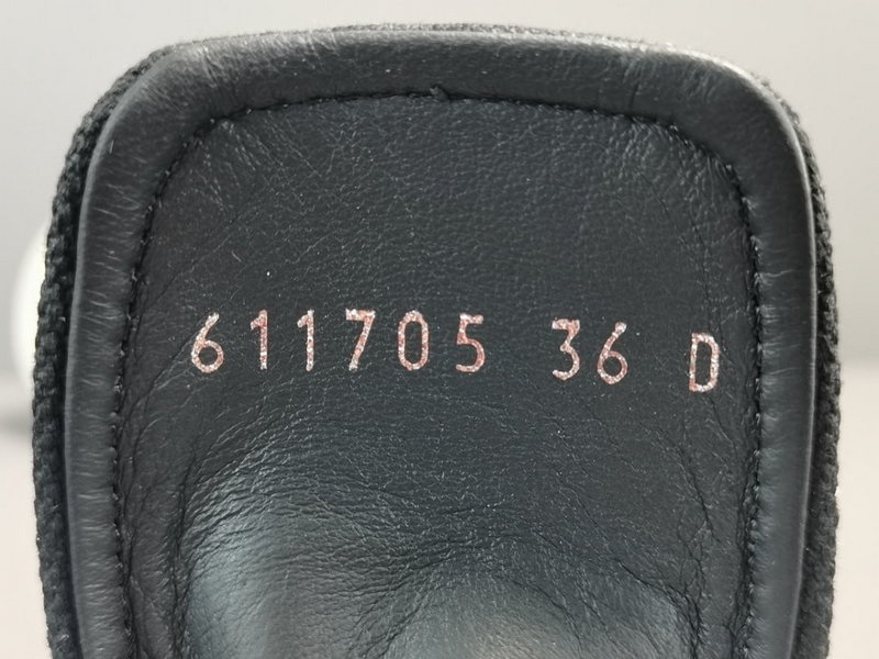 알렉산더 맥퀸 트레드 슬릭 레이스 업 블랙 화이트 -해외배송-