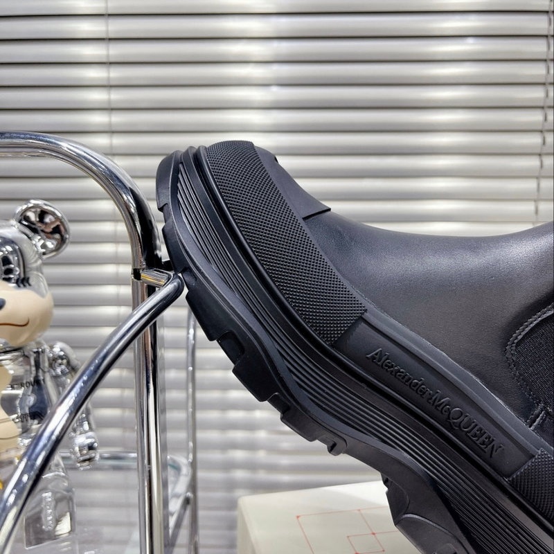 알렉산더맥퀸 트레드 슬릭 첼시부츠 -해외배송-