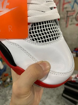 [JORDAN] 에어 조던 4 레트로 파이어 레드 -해외배송-