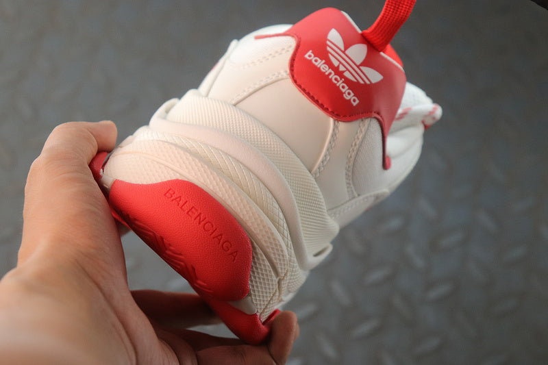 발렌시아가 x 아디다스 트리플 S 스니커즈 화이트 레드