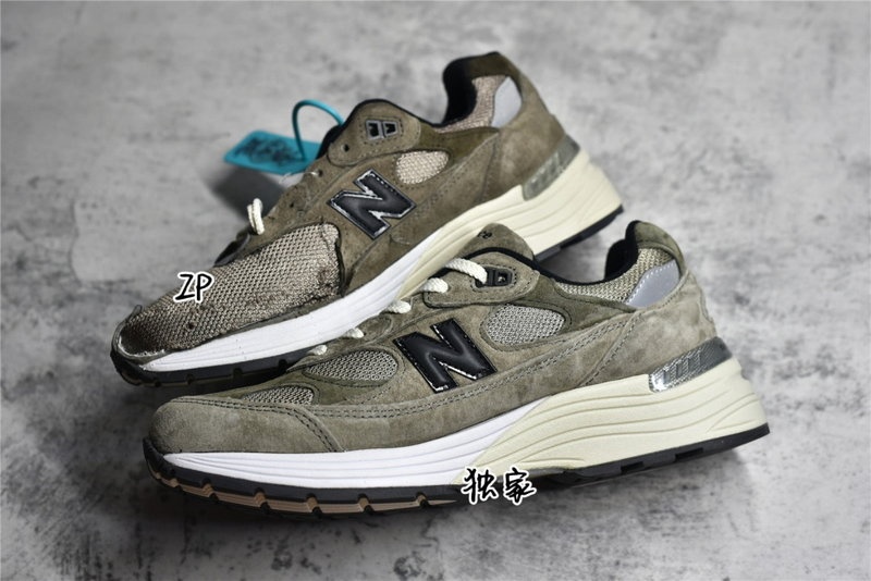 뉴발란스 x JJJ자운드 992 메이드 인 USA 그레이