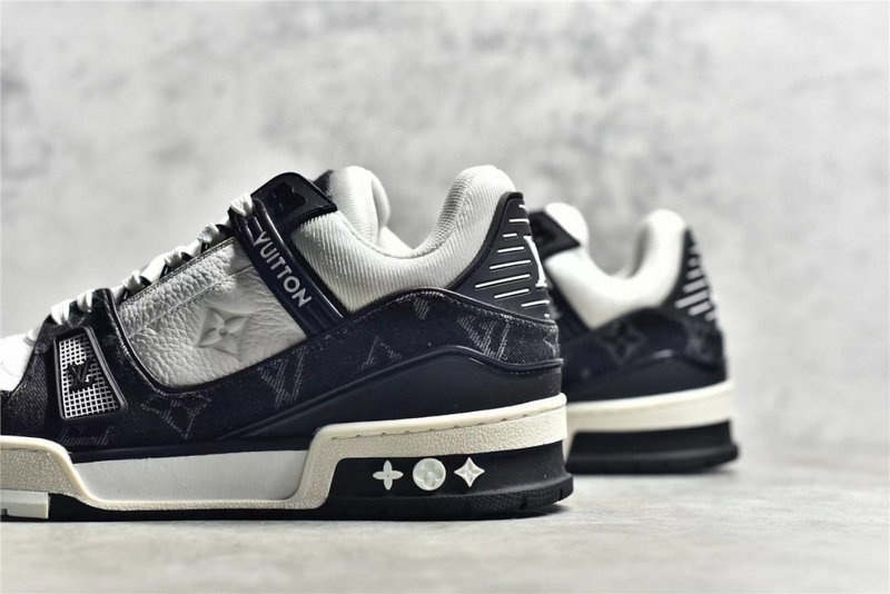루이비통 LV 트레이너 스니커즈 모노그램 - 데님 블랙