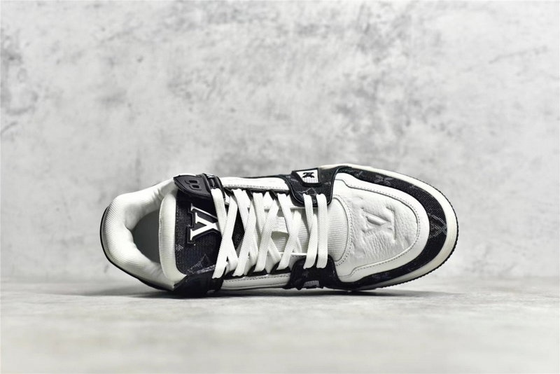 루이비통 LV 트레이너 스니커즈 모노그램 - 데님 블랙