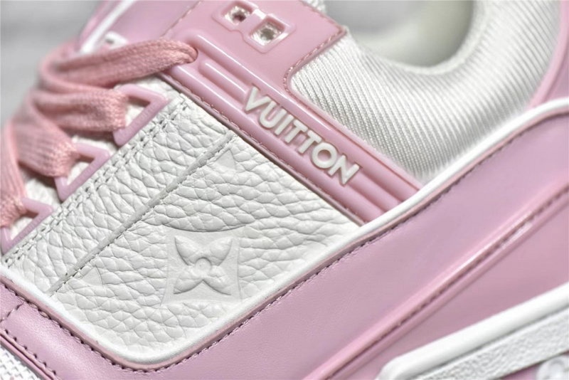 루이비통 LV 트레이너 스니커즈 모노그램 - 핑크