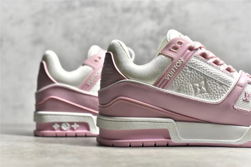 루이비통 LV 트레이너 스니커즈 모노그램 - 핑크