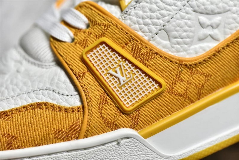 루이비통 LV 트레이너 스니커즈 모노그램 데님 - 옐로우