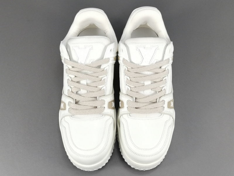 루이비통 트레이너 스니커즈 화이트 -해외배송-