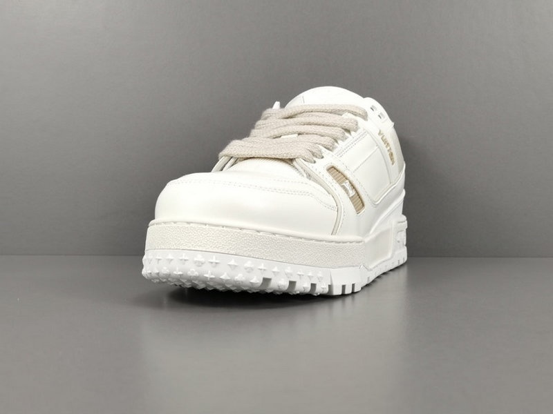 루이비통 트레이너 스니커즈 화이트 -해외배송-