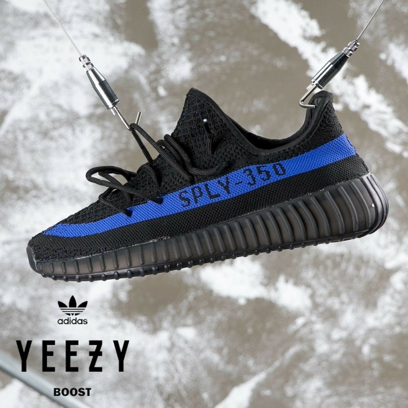 이지부스트 350V2 디즐링 블루 조던인뉴욕