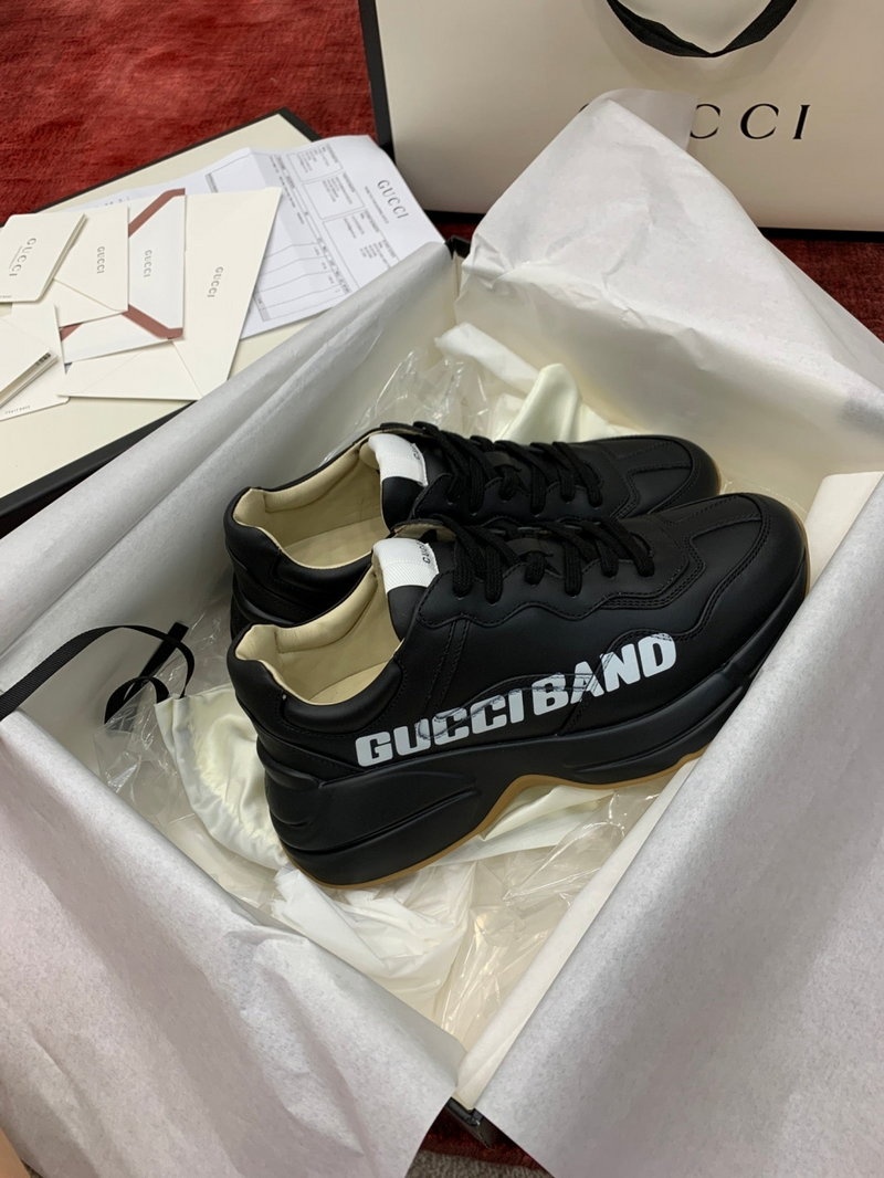 구찌 라이톤 레더 밴드 스니커즈 블랙