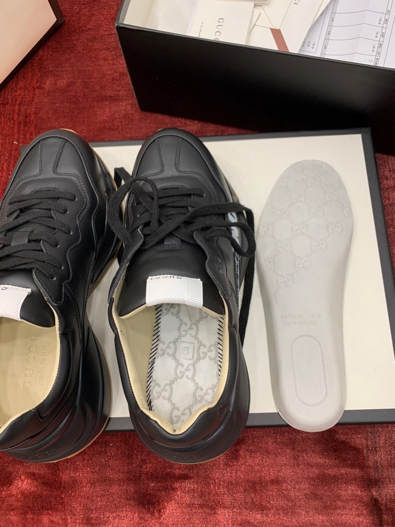 구찌 라이톤 레더 밴드 스니커즈 블랙