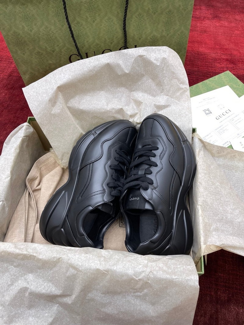 구찌 라이톤 레더 스니커즈 블랙