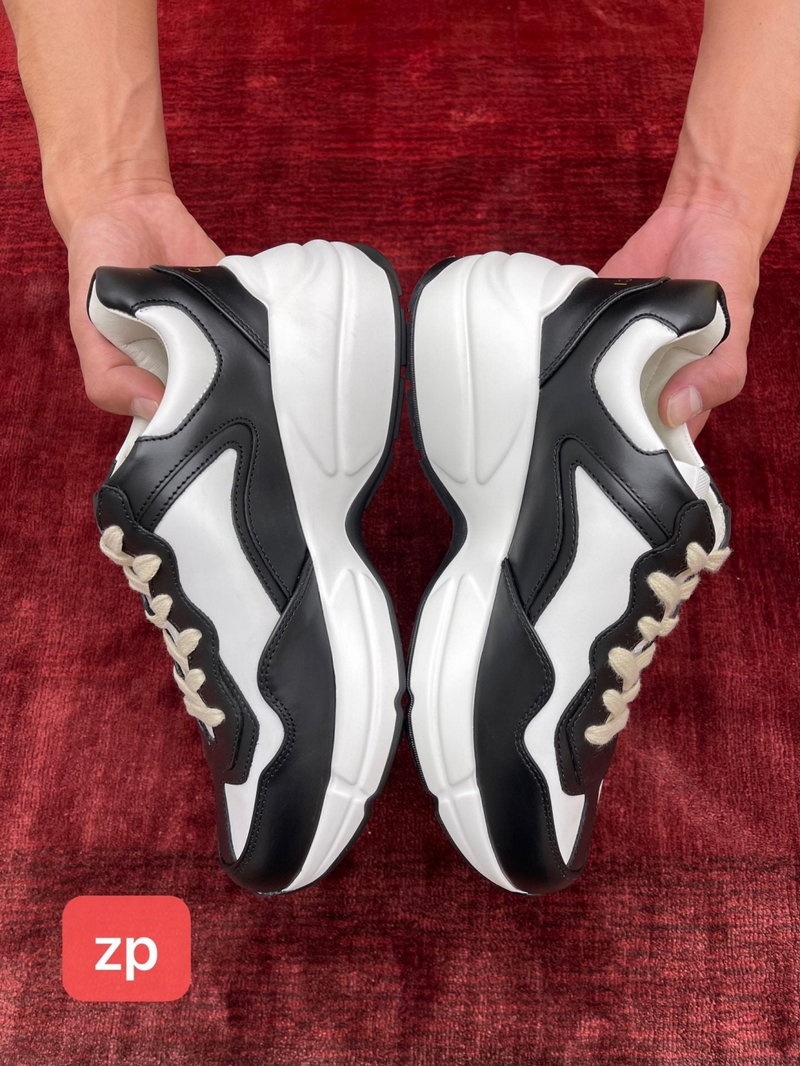 구찌 라이톤 레더 스니커즈 블랙/화이트