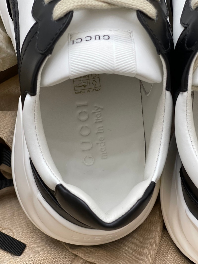 구찌 라이톤 레더 스니커즈 블랙/화이트