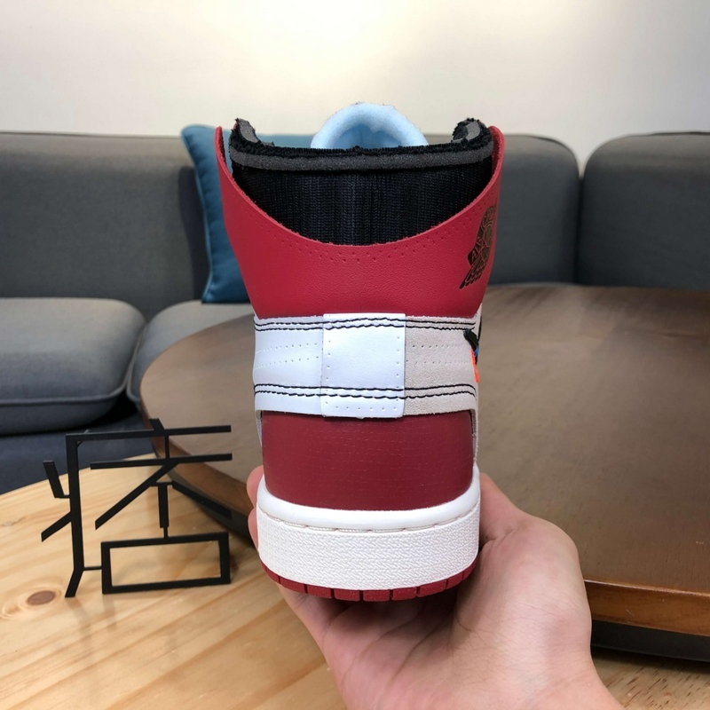 나이키 조던 1 x 오프화이트 레트로 하이 시카고 더 텐