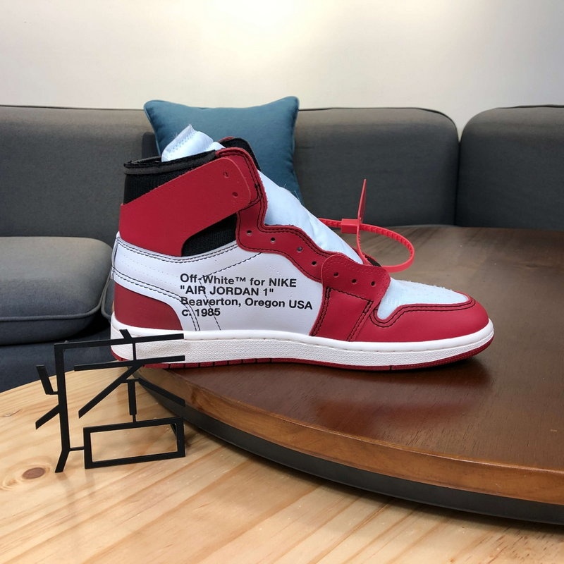 나이키 조던 1 x 오프화이트 레트로 하이 시카고 더 텐