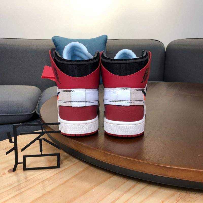 나이키 조던 1 x 오프화이트 레트로 하이 시카고 더 텐