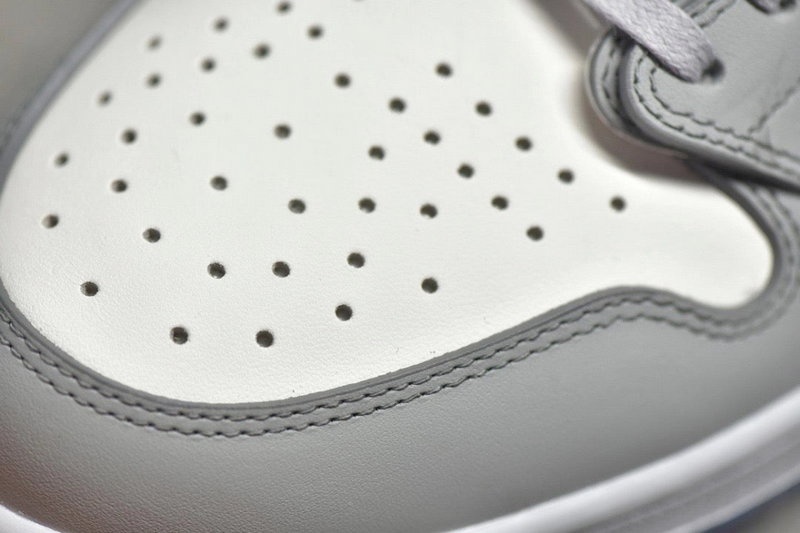 디올 x 나이키 OG 조던1 하이탑 스니커즈