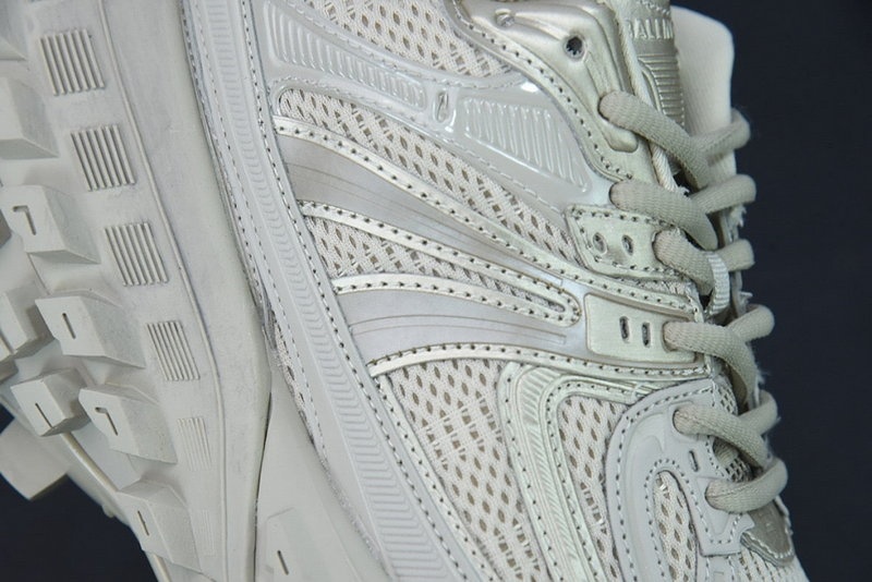 발렌시아가 디펜더 스니커즈 - 베이지