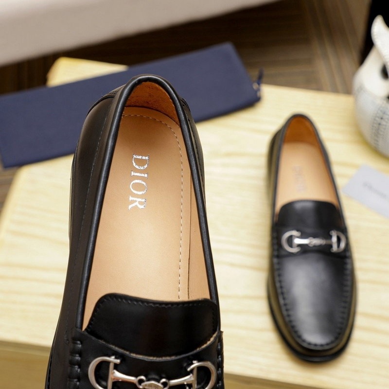 디올 버클 익스플로어 래더 로퍼