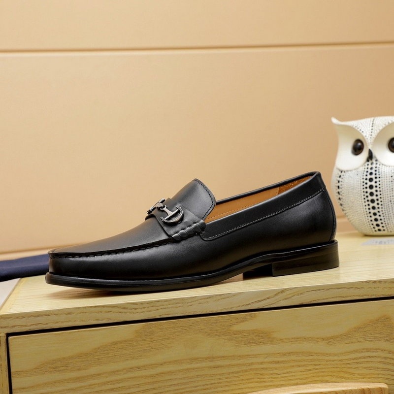 디올 버클 익스플로어 래더 로퍼