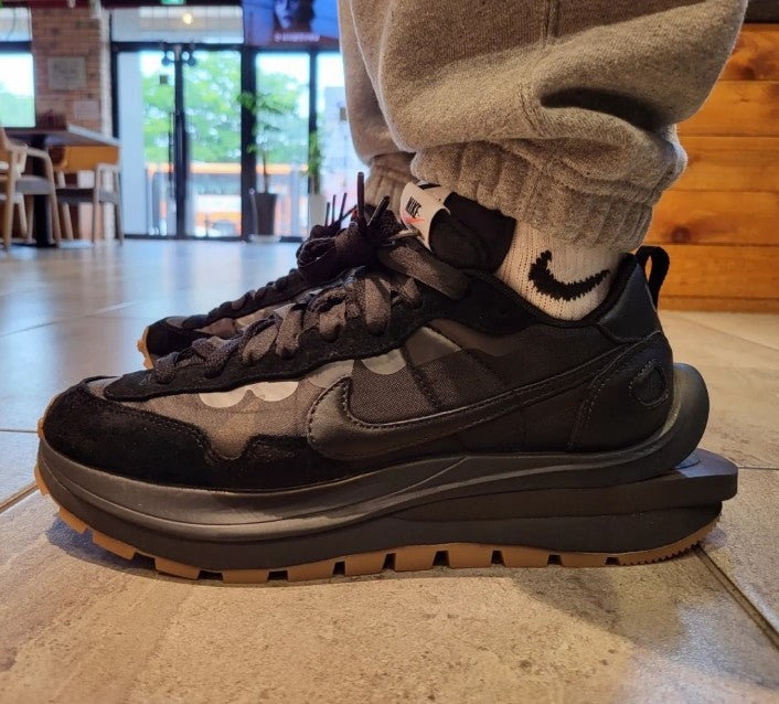 나이키 x 사카이 베이퍼와플 블랙 앤 검