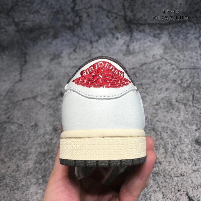 나이키 x 트래비스 스캇 조던1 로우 리버스모카