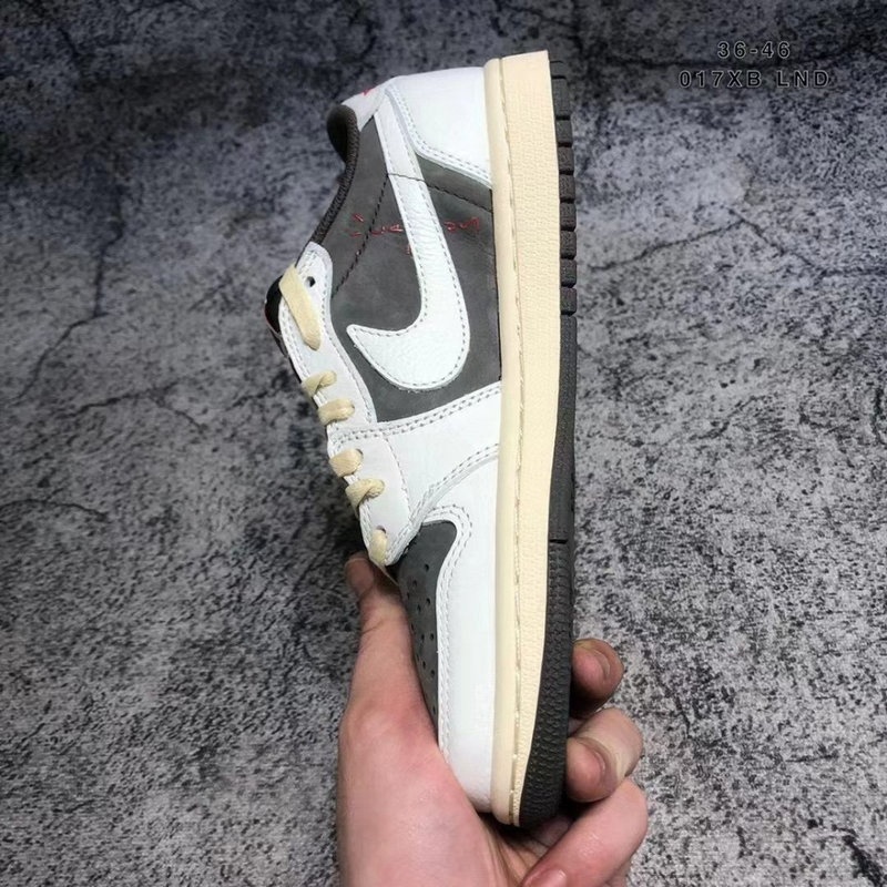 나이키 x 트래비스 스캇 조던1 로우 리버스모카