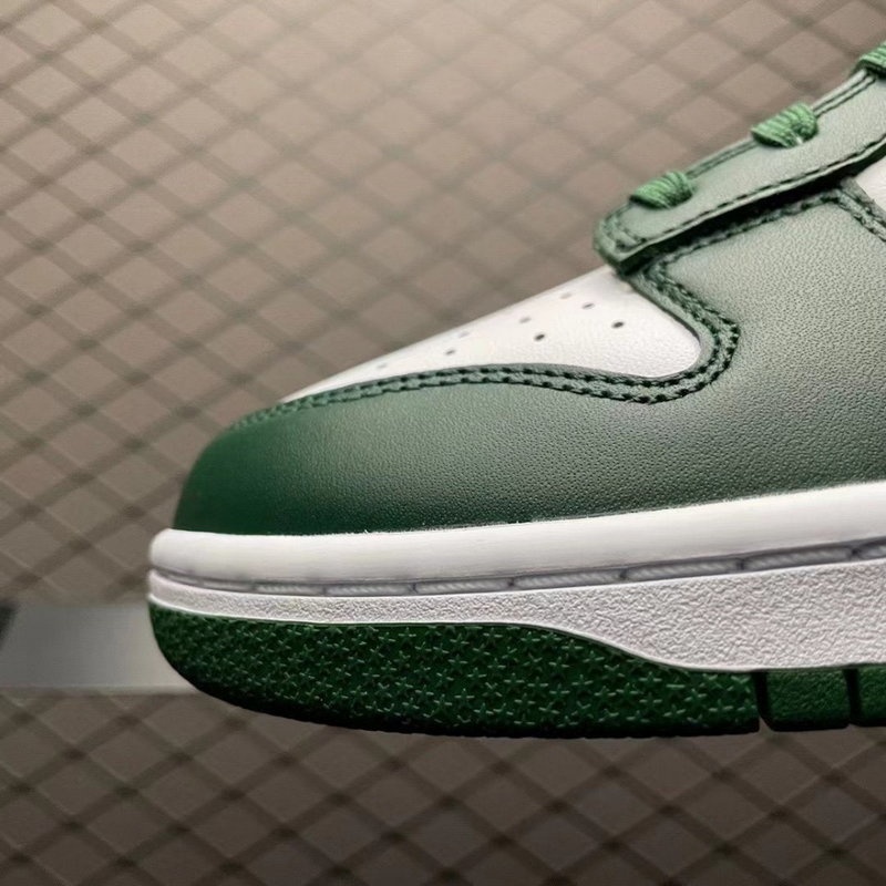 나이키 덩크 로우 스니커즈 - 레트로 바시티그린