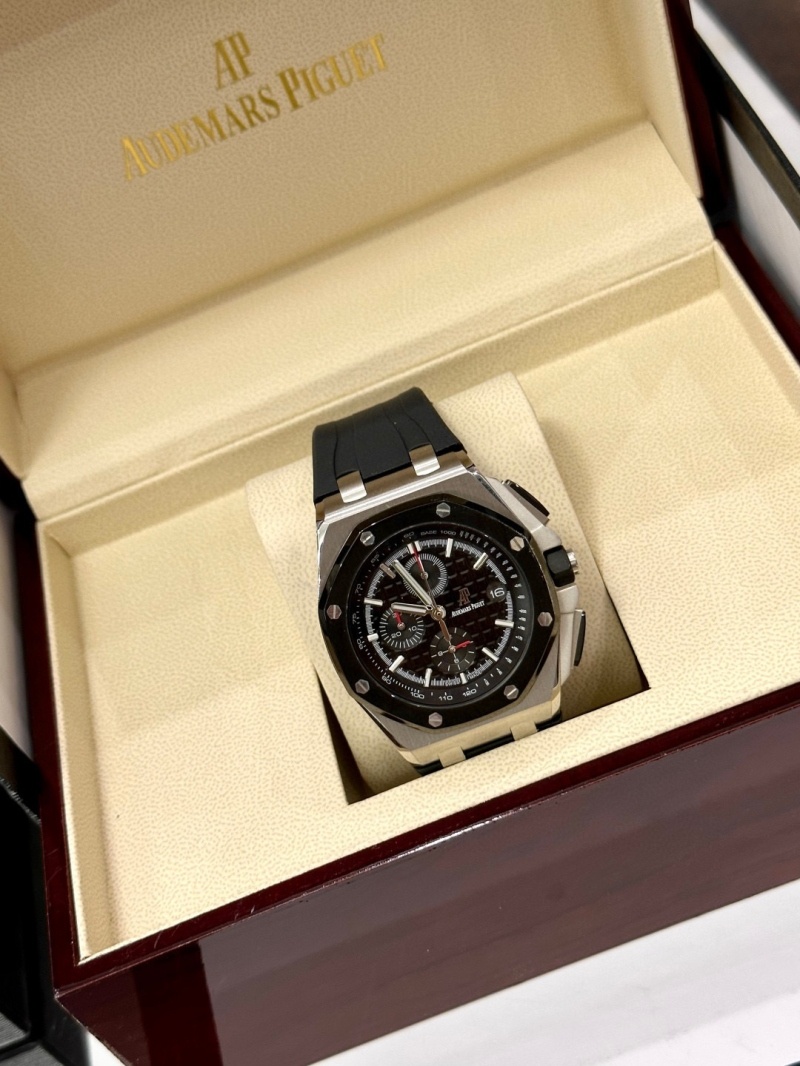 오데마피게 로얄오크 오프쇼어 크로노그래프 45mm