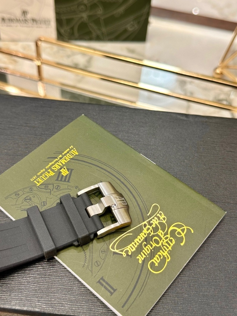 오데마피게 로얄오크 오프쇼어 크로노그래프 45mm