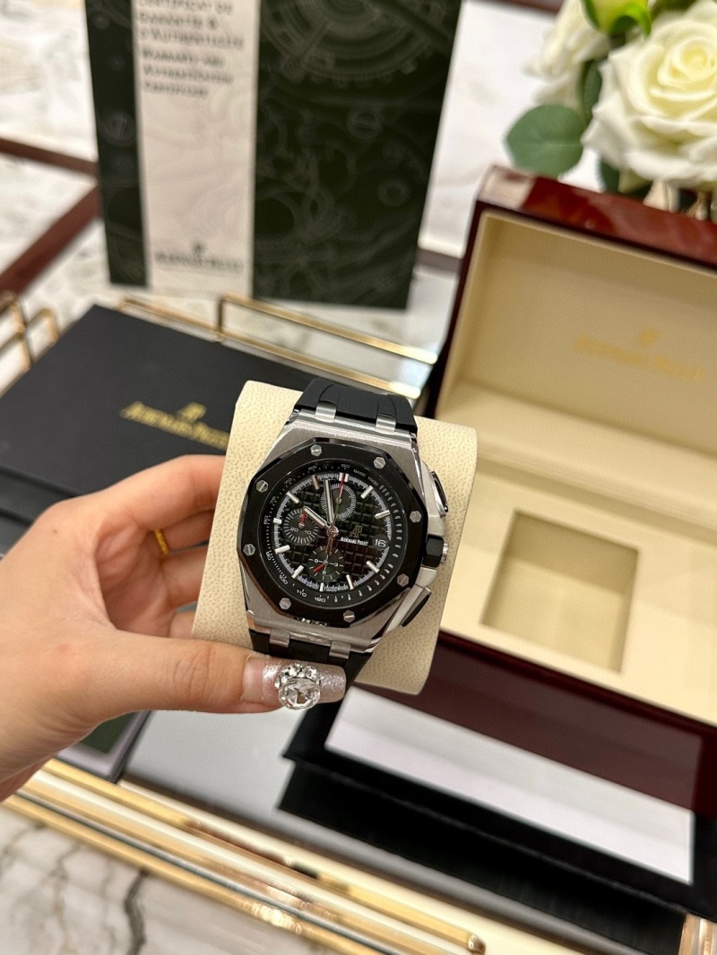 오데마피게 로얄오크 오프쇼어 크로노그래프 45mm