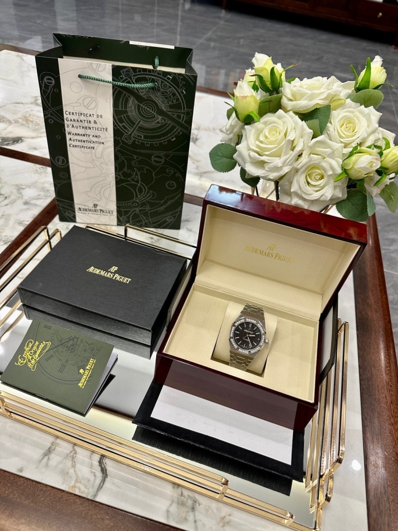 오데마피게 로얄오크 검판 다이아베젤 40mm