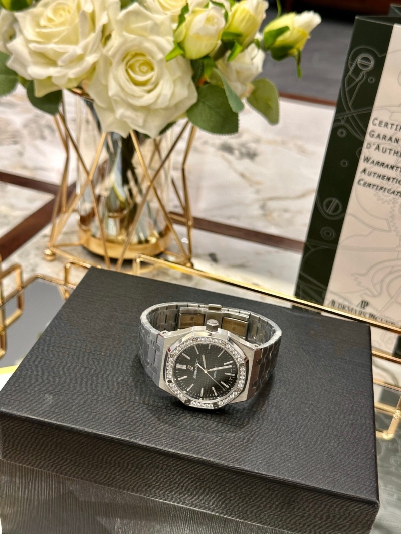 오데마피게 로얄오크 검판 다이아베젤 40mm