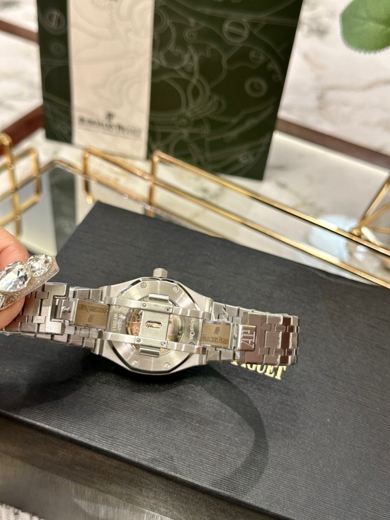 오데마피게 로얄오크 검판 다이아베젤 40mm