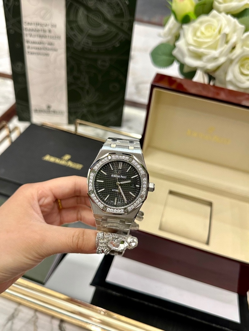 오데마피게 로얄오크 검판 다이아베젤 40mm