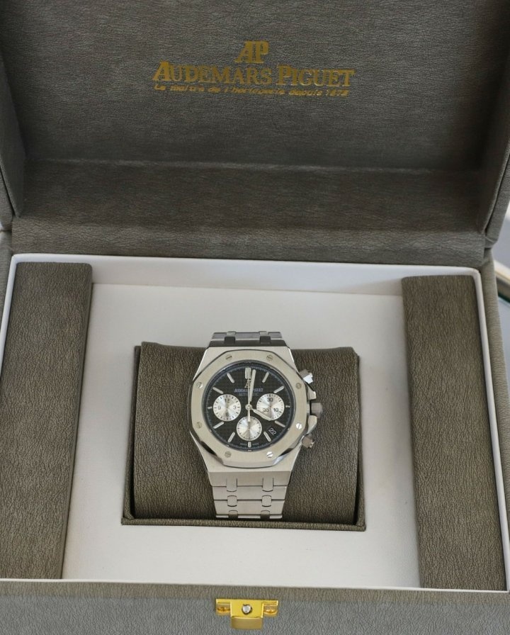 오데마피게 로얄오크 크로노그래프 스틸 시계 - 2 Color