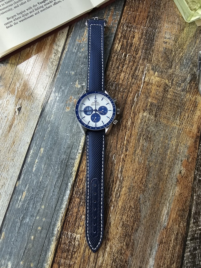 오메가 스피드마스터 & 씨마스터 실버 스누피 와치