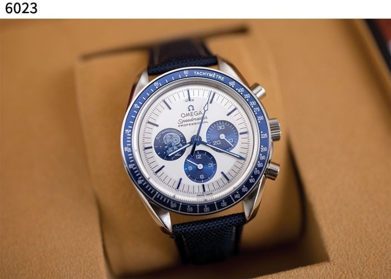 오메가 스피드마스터기념 시리즈 실버 스누피 어워드