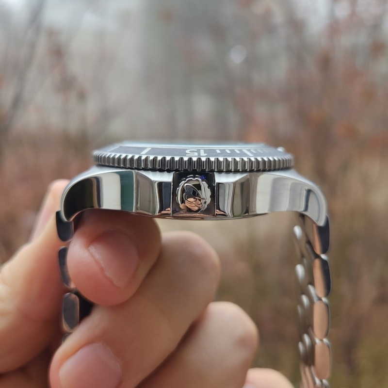 브라이틀링 슈퍼오션 블랙