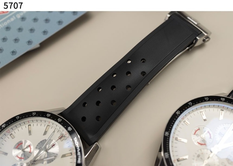 태그호이어 까레라 칼리버16  화이트다이얼