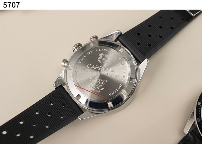 태그호이어 까레라 칼리버16  화이트다이얼