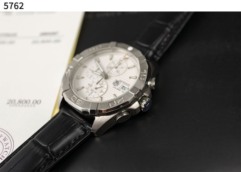 태그호이어 아쿠아레이서 크로노 흰판