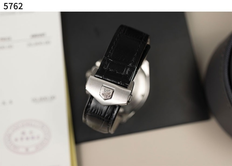 태그호이어 아쿠아레이서 크로노 흰판