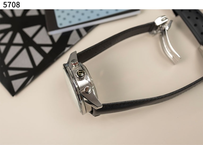 태그 호이어 까레라 칼리버16 크로노그래프 블랙