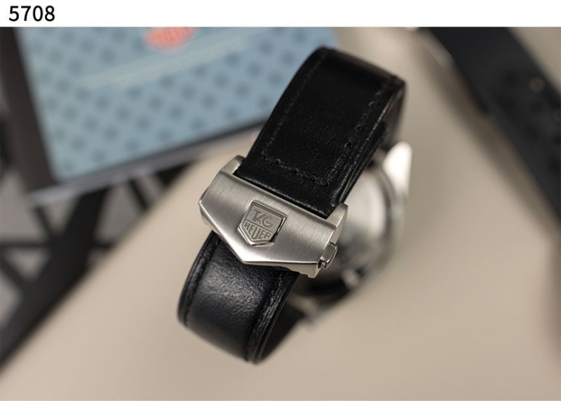 태그 호이어 까레라 칼리버16 크로노그래프 블랙