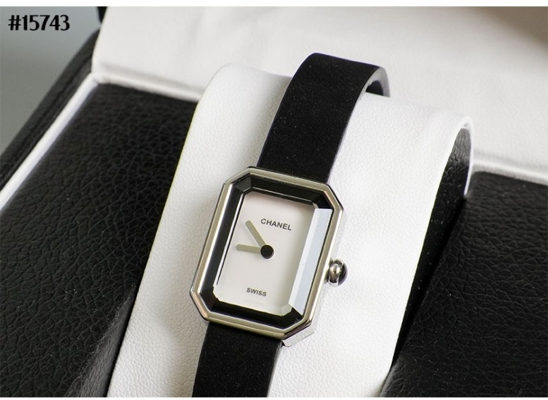 샤넬 프리미에르 리본 시계